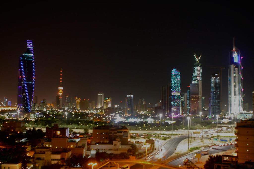 Gulf Continental Suite Kuwait City Bagian luar foto