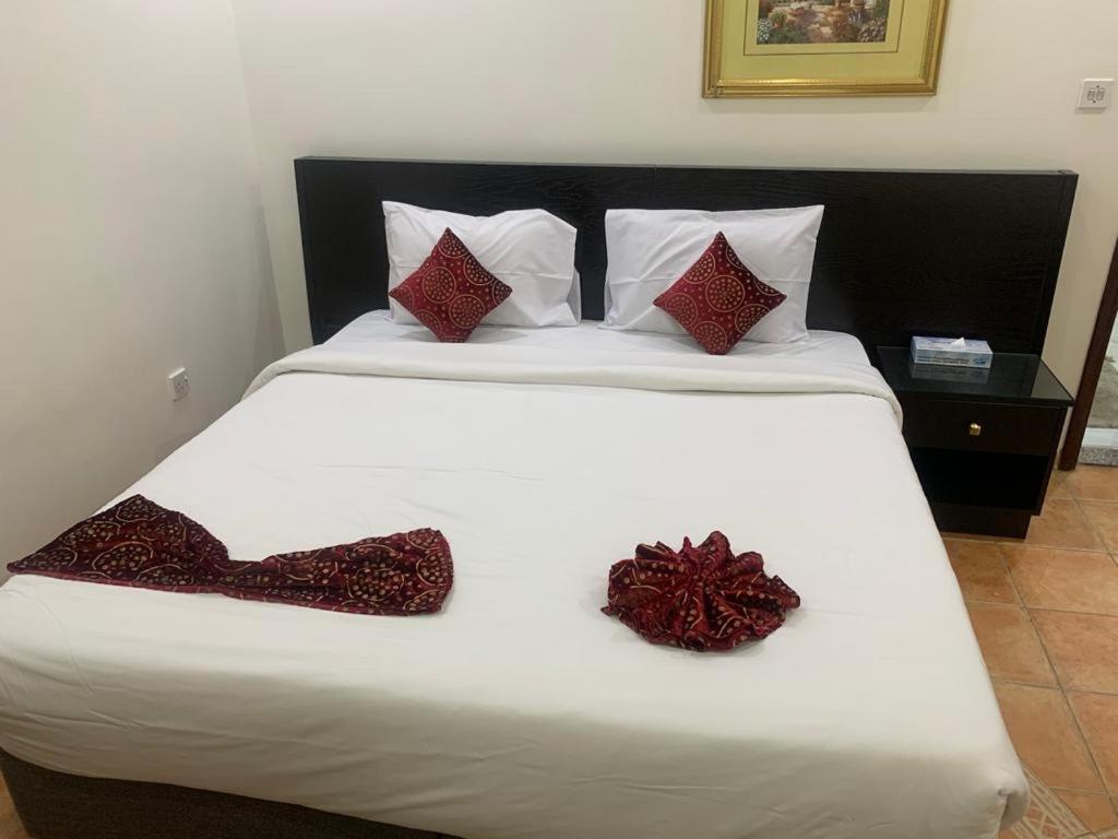 Gulf Continental Suite Kuwait City Bagian luar foto