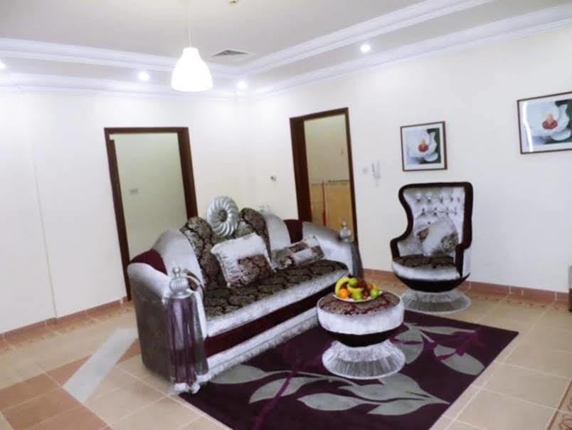 Gulf Continental Suite Kuwait City Bagian luar foto